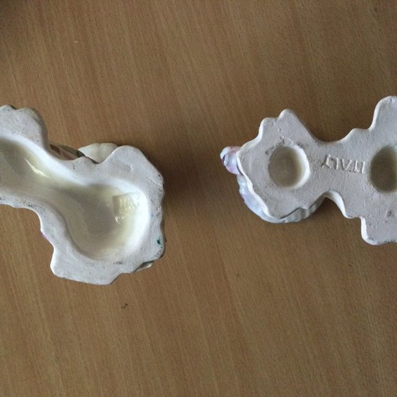 A Pair Italian ceramic porcelain candleholders hand painted applied 3D flowers - Picture 6 of 7